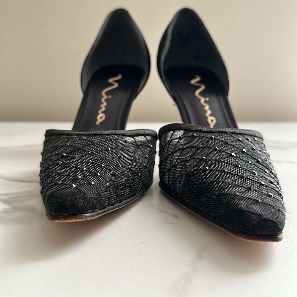 Pre owned Nina Black Heels with Textured Design
